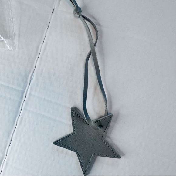Gray Star Bag Charm Keychain | Leather Look Luggage Tag Purse Accessory - Picture 4 of 5